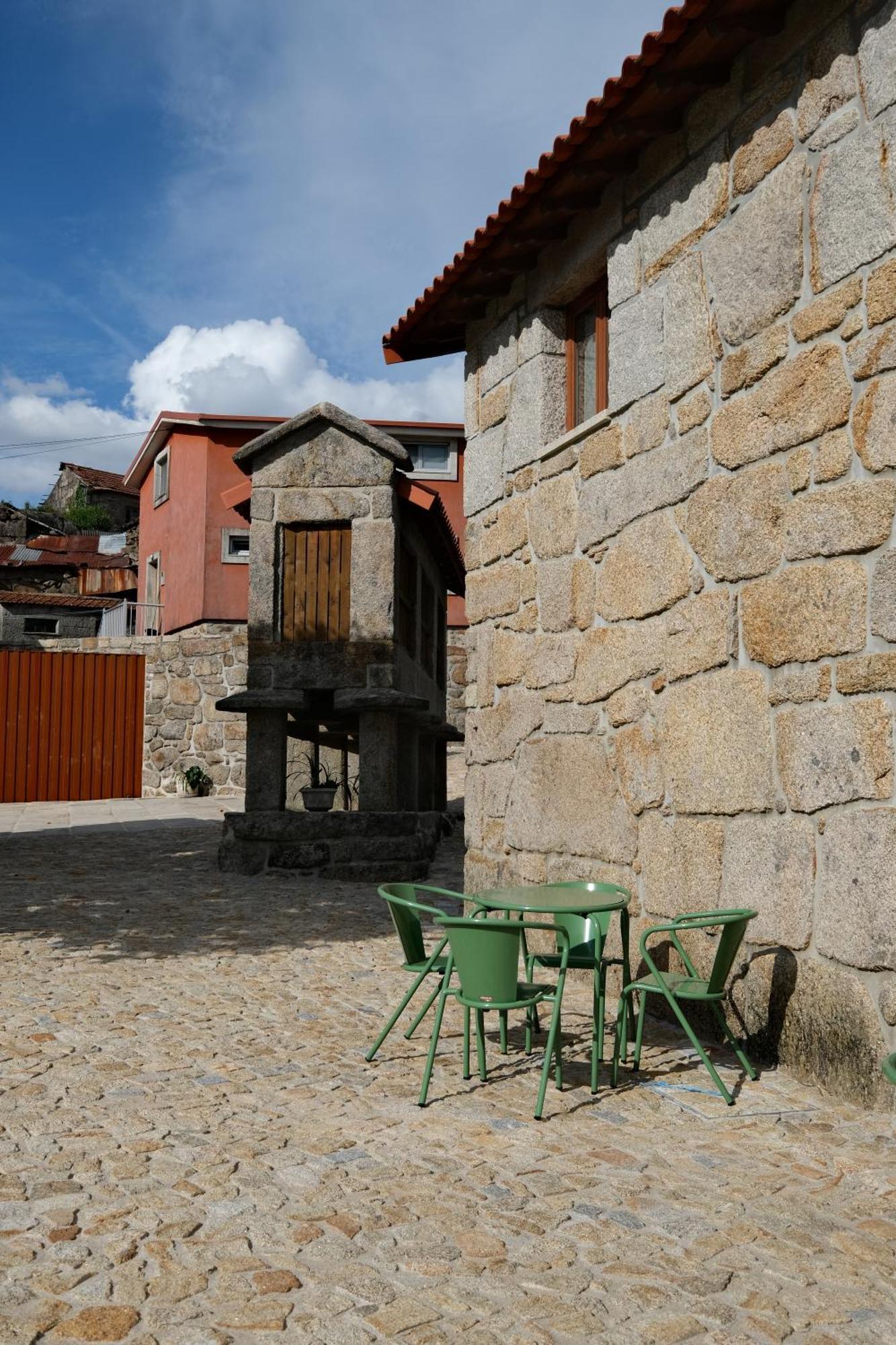 Jads Guesthouse Fafião Exterior foto